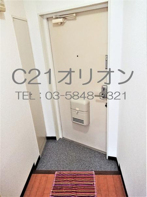 【玄関】 | SKY COURT中村橋 | 右手側にシューズボックスがあります