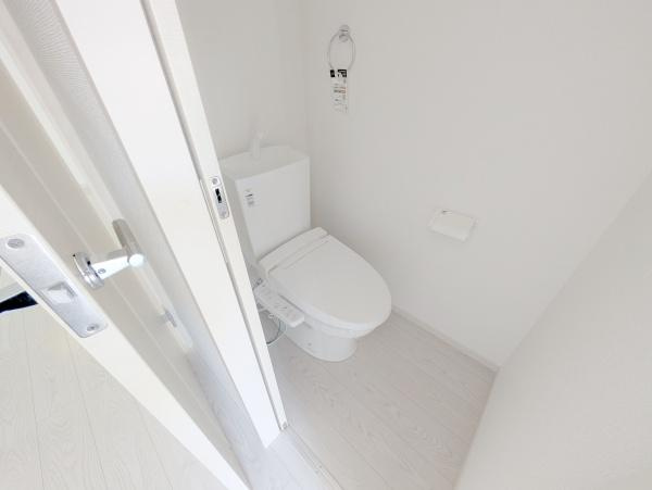 【トイレ】 | 1階2階どちらにもトイレがあるって本当に便利ですね。