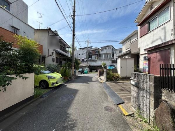 【前面道路含む現地写真】