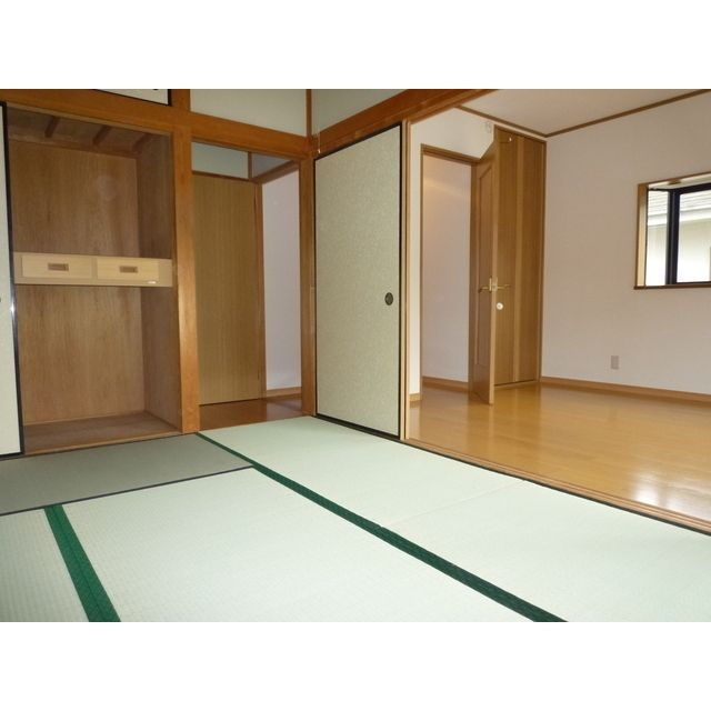 弥生台キャッスルの内装