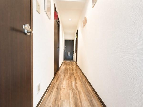 ヴィルヌーブ門真  中古 マンションの玄関