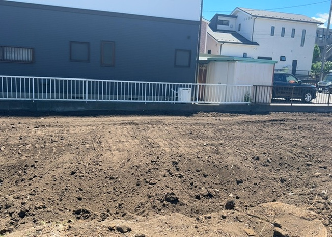 【外観】 | 土地購入を検討されている場合、境界杭がない状態で購入してしまうと境界確定測量をする必要があり、費用がかかります。購入の前に、売主、隣土地所有者立ち合いのもと境界を確定し境界杭を設置するのがベストです。