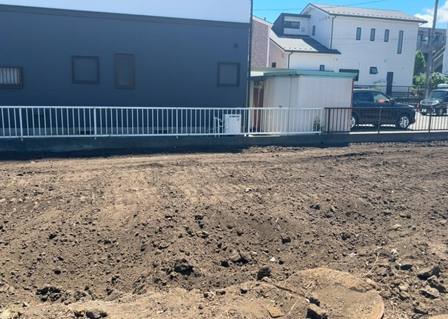 【外観】 | 家を建てる前提で土地を探している場合、地盤の丈夫さは譲れない条件の一つです。地盤が脆弱だと追加工事が必要となります。また、過去に地盤沈下や液状化現象を起こした土地は、できるだけ避けた方がいいでしょう。