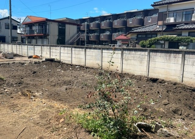 【外観】 | 土地購入を検討されている場合、境界杭がない状態で購入してしまうと境界確定測量をする必要があり、費用がかかります。購入の前に、売主、隣土地所有者立ち合いのもと境界を確定し境界杭を設置するのがベストです。