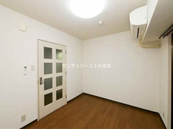 大阪市港区南市岡３丁目の賃貸マンションの洋室