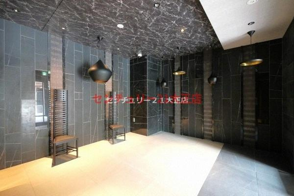 レジュールアッシュアーバンイールのエントランス