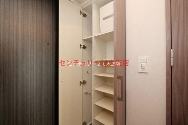 レジュールアッシュアーバンイールの玄関