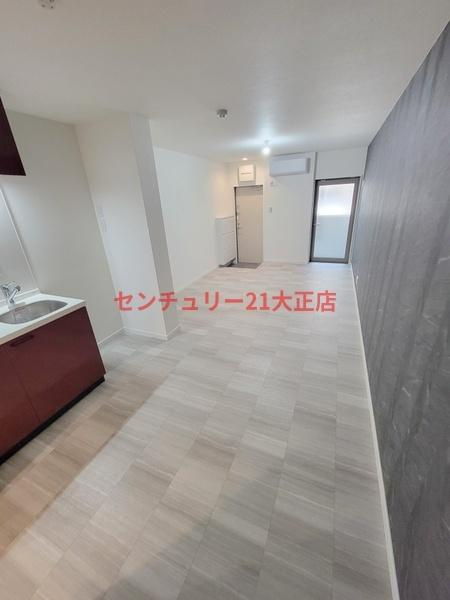 Nesta　Residence大正の駐車場|洋室