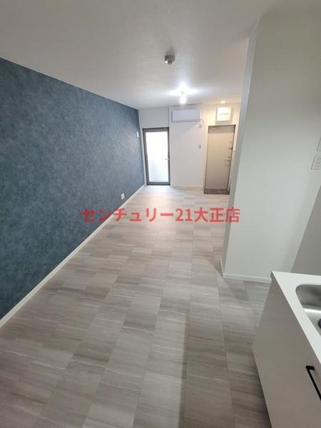 Nesta　Residence大正のエントランス|洋室