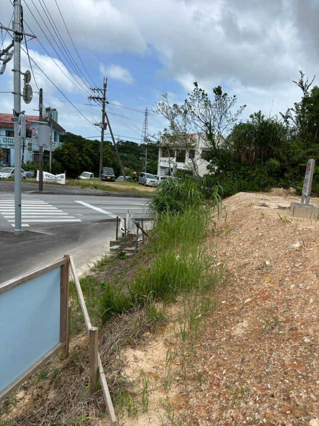 名護市中山の外観