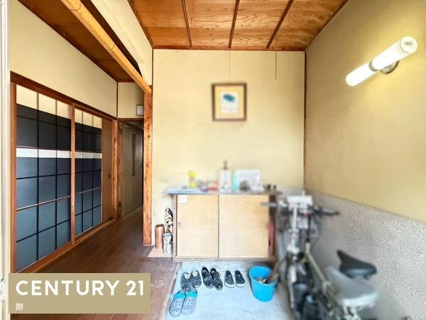 和歌山市塩屋２丁目　中古戸建の玄関