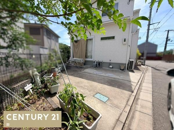和歌山市井辺　中古戸建の駐車場