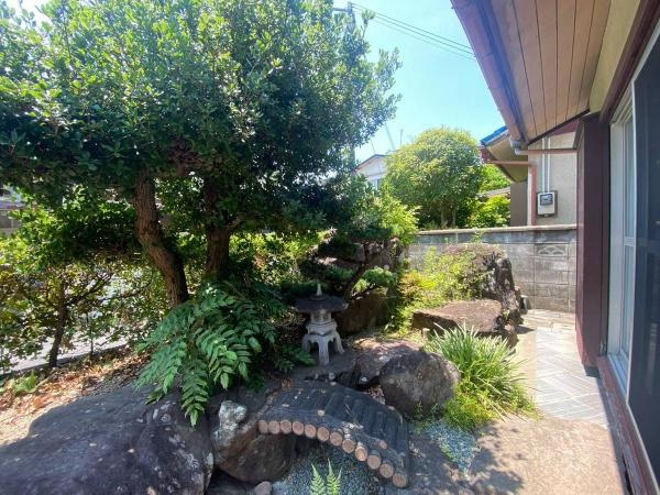 海南市大野中　中古戸建の庭
