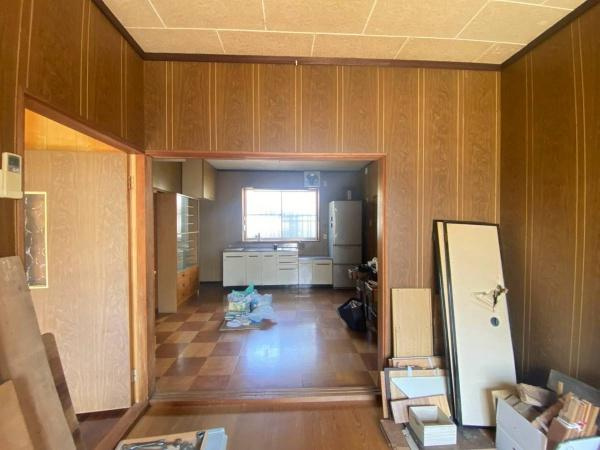 海南市大野中　中古戸建の居間・リビング