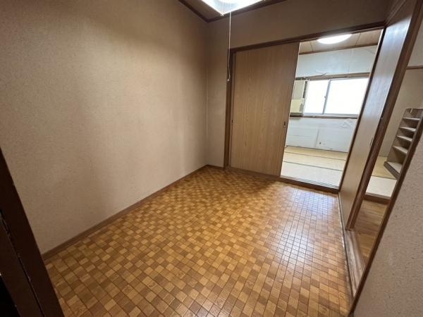 【寝室】 | 掲載写真には、AIによる画像加工により家具・家電・小物等を消去または調整しているものがあります。現況と異なる場合がありますので、現地および現況を優先いたします。