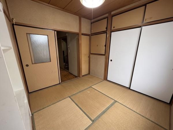 【和室】 | 掲載写真には、AIによる画像加工により家具・家電・小物等を消去または調整しているものがあります。現況と異なる場合がありますので、現地および現況を優先いたします。