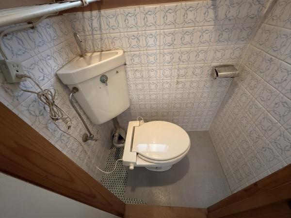 【トイレ】 | 掲載写真には、AIによる画像加工により家具・家電・小物等を消去または調整しているものがあります。現況と異なる場合がありますので、現地および現況を優先いたします。