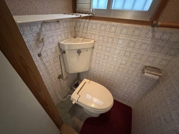 【トイレ】 | 掲載写真には、AIによる画像加工により家具・家電・小物等を消去または調整しているものがあります。現況と異なる場合がありますので、現地および現況を優先いたします。