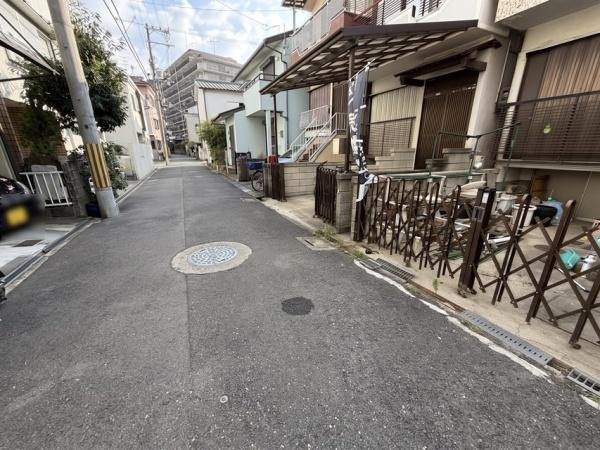 【前面道路含む現地写真】 | 掲載写真には、AIによる画像加工により家具・家電・小物等を消去または調整しているものがあります。現況と異なる場合がありますので、現地および現況を優先いたします。