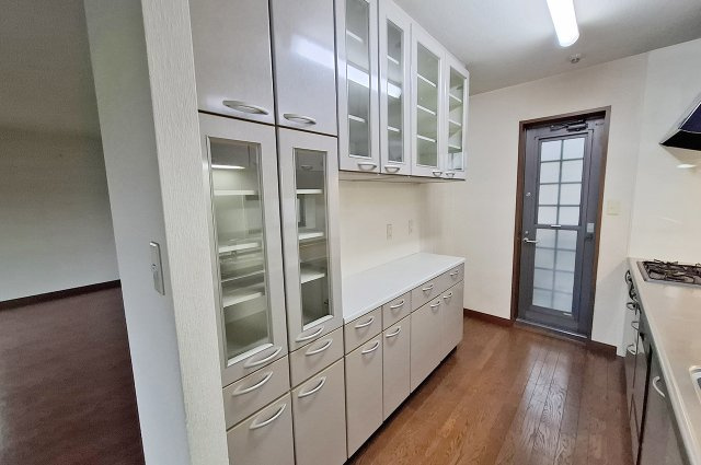 岸和田市宮前町の収納|カップボード