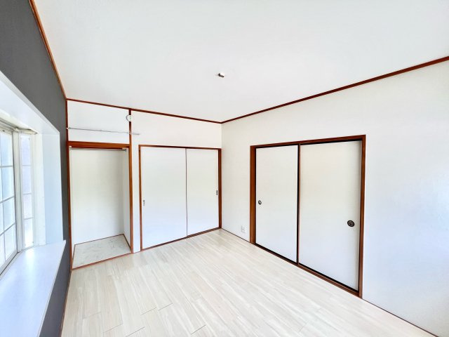 サン若松２号館の洋室