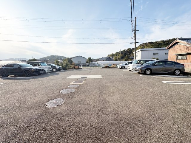 【駐車場】 | カームリーハウス