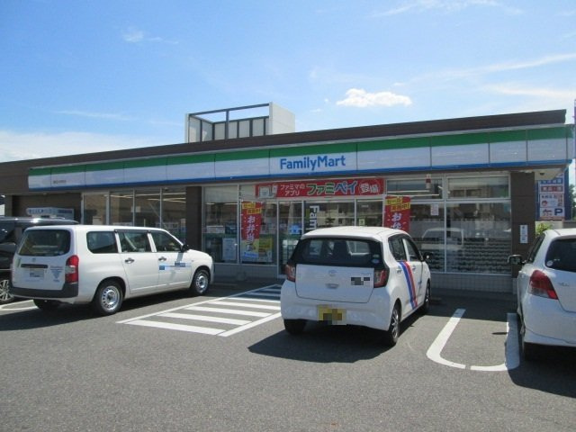 パークサイド板倉の周辺|ファミリーマートまで290m
