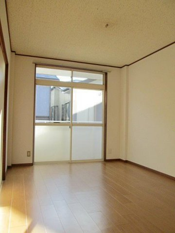 パークサイド板倉の居間・リビング