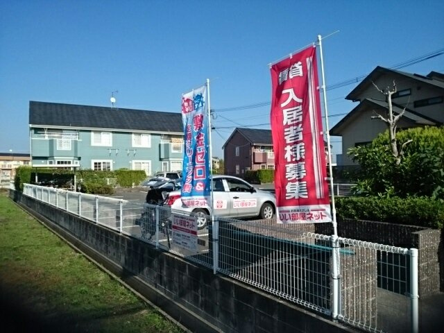 アンソレイエメゾン一号館の駐車場