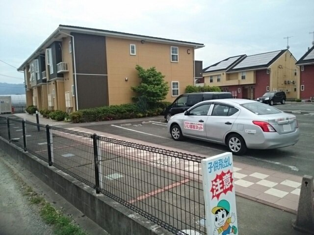 ヒルズ上弓削　Ａの駐車場