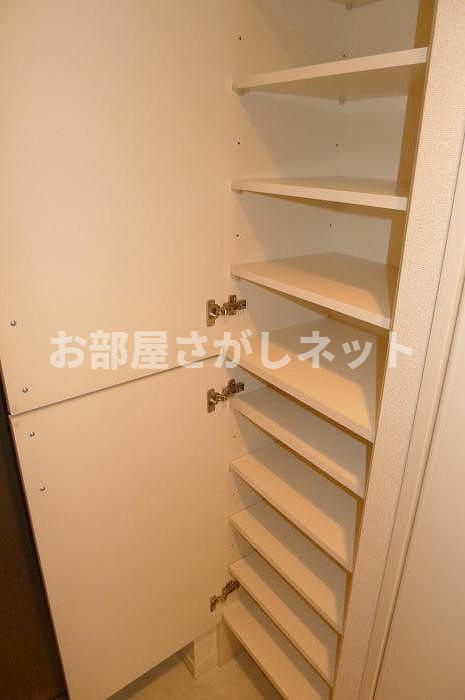 ステージグランデ三軒茶屋アジールコート【おとり物件なし】#学生・社会人にオススメ！のその他|下駄箱