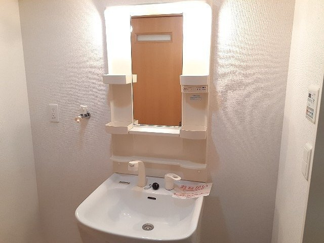 プラシード　Ｙ’ｓの洗面所