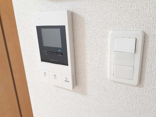 カーサ川前のセキュリティ