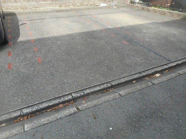 ヴィラ・イレブンスの駐車場