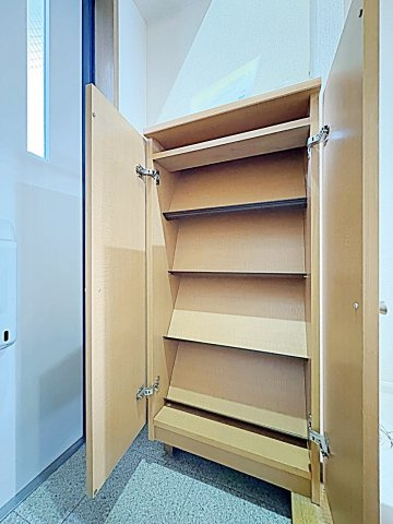 レージュ　ウエストの収納