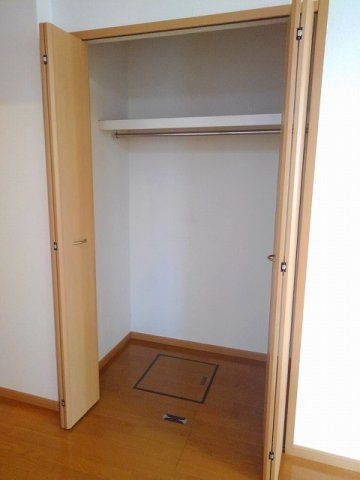 メラ　ロッソ　セコンドの収納