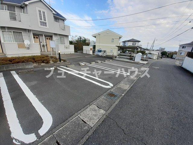 サンライト　ヒルズの駐車場|駐車場に車を止められます