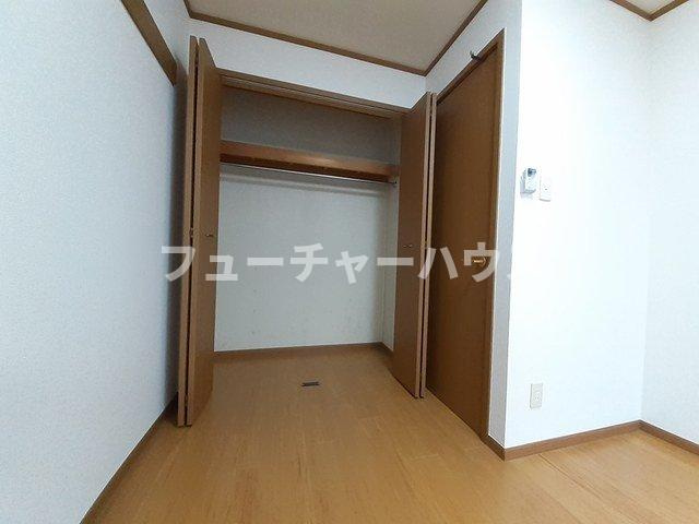 サンライト　ヒルズの収納|たっぷりとした収納スペースです