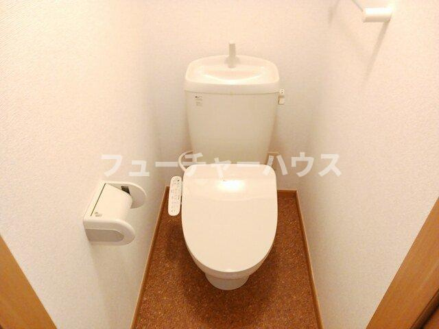エクセレンテのトイレ|ゆったりとした空間のトイレです