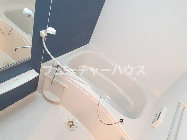 リヴァー・グローヴⅡの浴室|日々の疲れを癒すお風呂付です