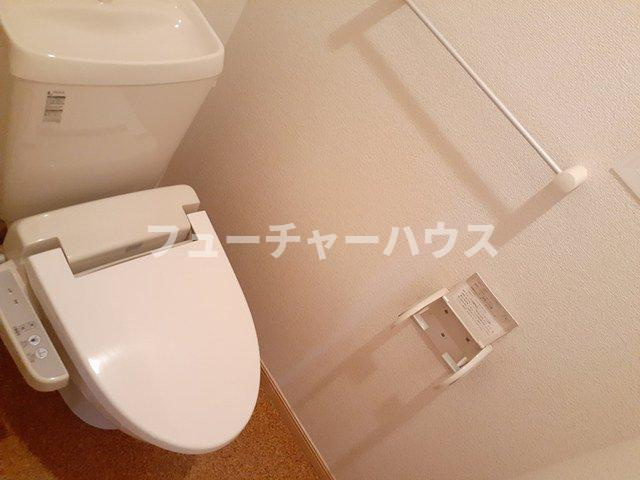 リヴァー・グローヴⅡのトイレ|清潔感のあるトイレです