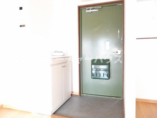 仲屋コーポ諏訪の玄関