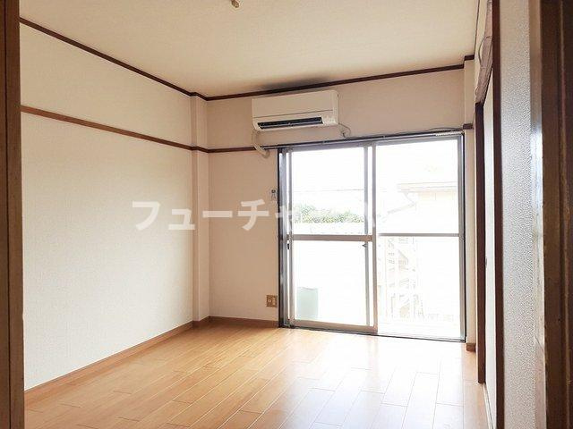 仲屋コーポ諏訪の居間・リビング