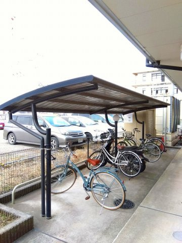 レオパレスハポネスⅢのその他|駐輪場