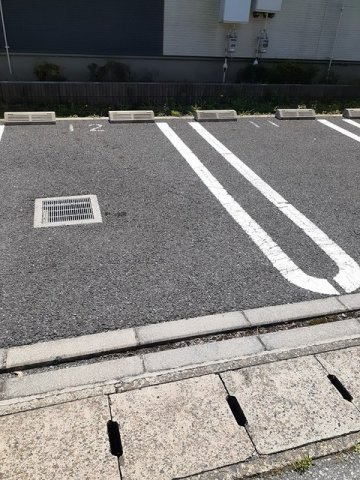 コンフォルターブルＡの駐車場