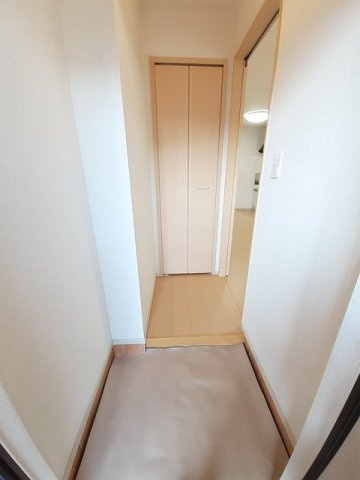 カーサ・セレーノＡの玄関