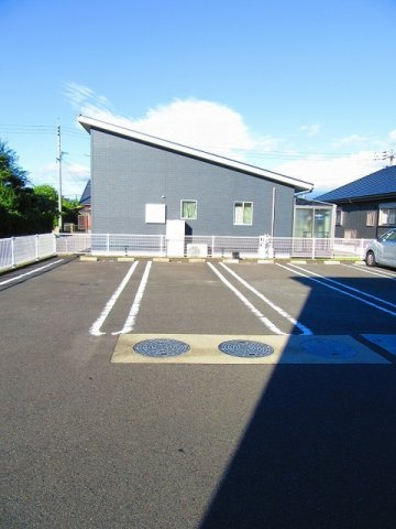 ソレイユ　ドゥ　Ｆの駐車場