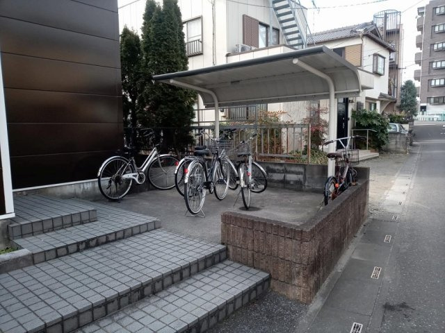 レオパレスインテルのその他|自転車置き場