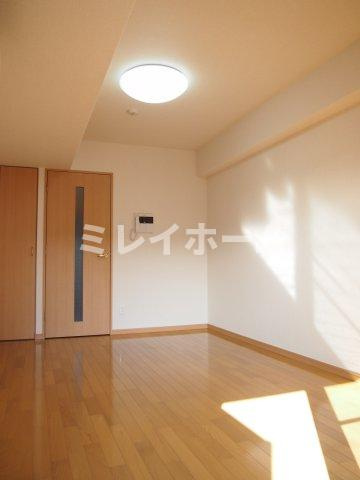 ルーブル多摩川参番館の寝室|同建物内、別のお部屋の参考写真になります。