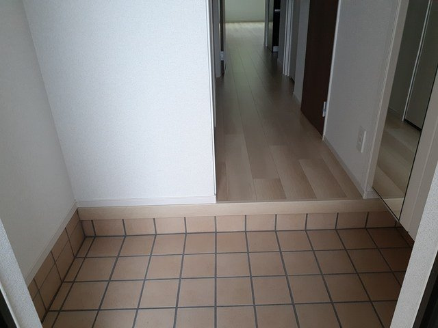 琴福の玄関